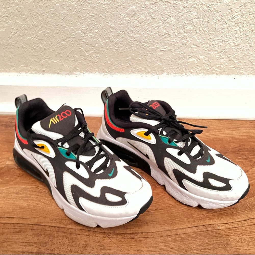 Nike sneakers size6.5w/5.0m/5Y